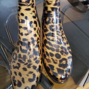 Cougar size 10 rain booties